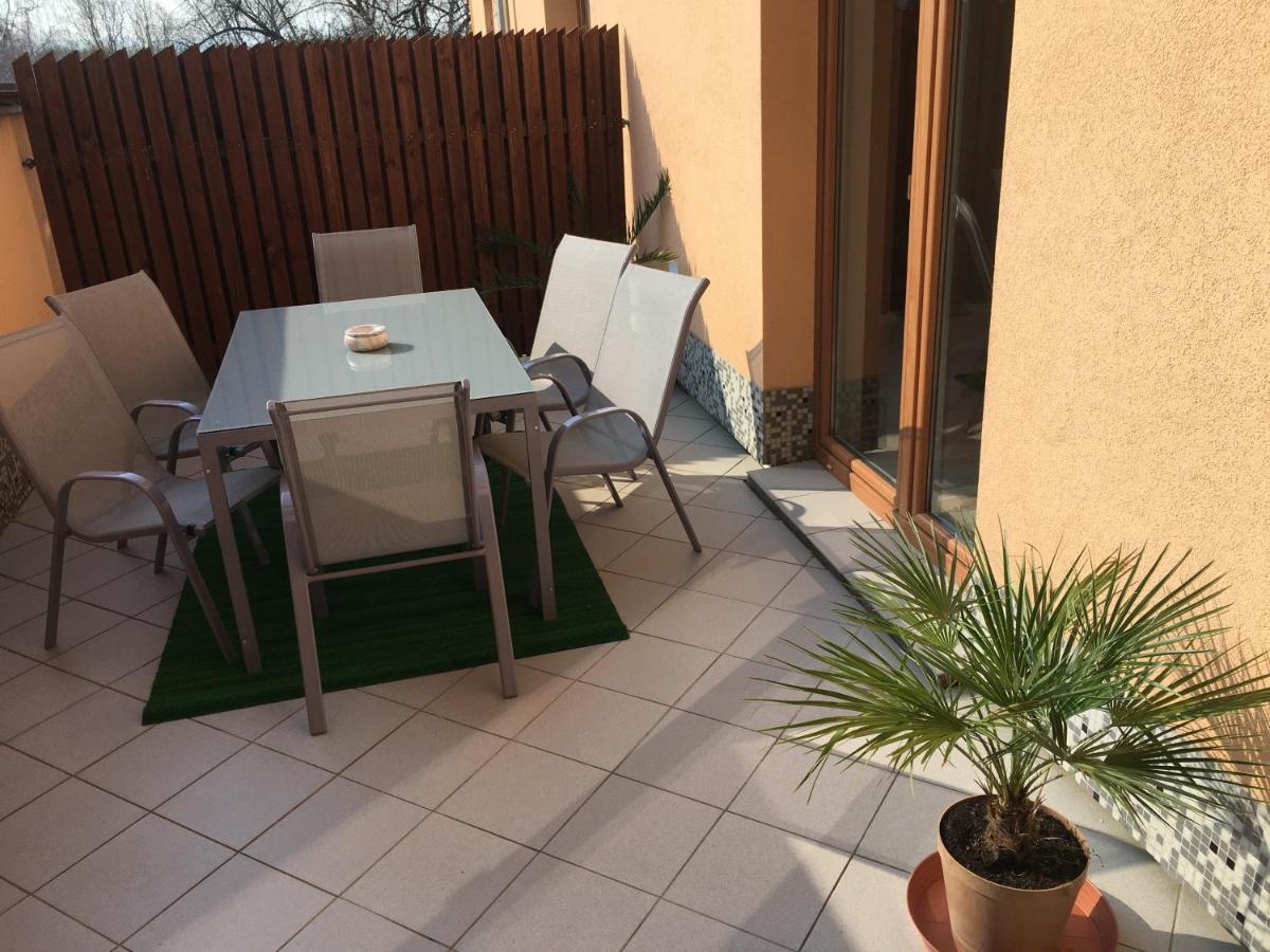 Apartman Slunecnice S Terasou 捷克布杰约维采 外观 照片