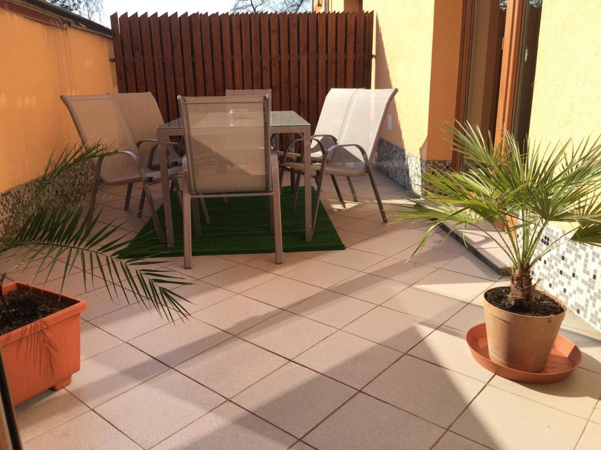 Apartman Slunecnice S Terasou 捷克布杰约维采 外观 照片